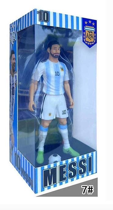 igračke rasprodaja: Fudbalske figure
Messi, Ronaldo, Neymar. Cena: 1500 din — 7