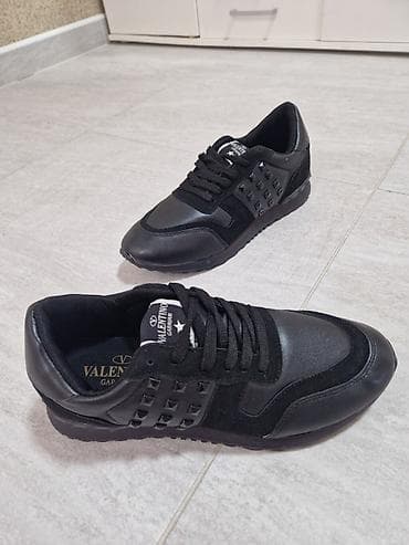 filip plejn patike: Muške patike, broj 42. - Boja: crna - Dizajn: kombinacija glatke i — 2