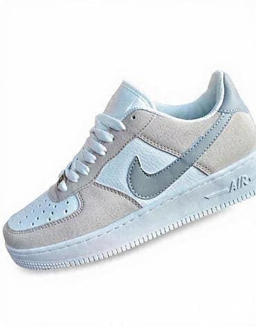 Patike: Sportska patika niskog profila, inspirisana klasičnim košarkaškim — 1