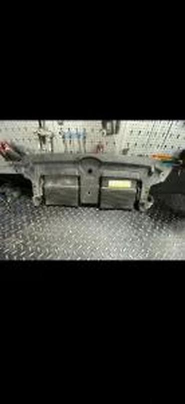 audi q7 akumulator: AUDI Q7 15-22 MALA VRSA USIS VAZDUHA VEZNI LIM 4M0807081 | Audi q7 — 1