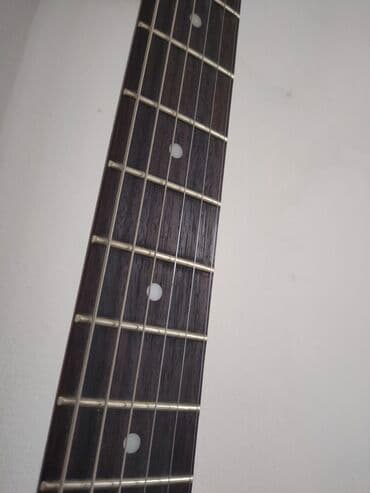 delovi za maketu fice: Električna gitara Ibanez, idealna za početnike i napredne svirače. Ima — 3