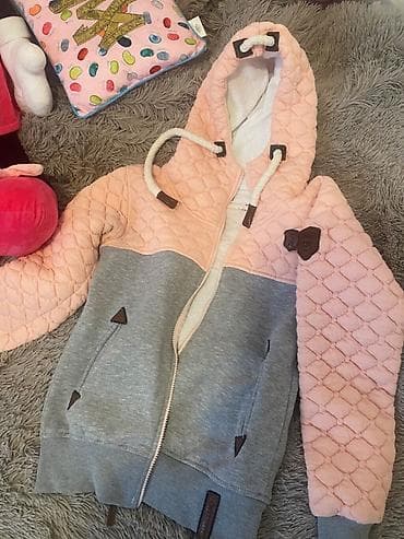 Novo preslatka jaknica 1000 din plus poklon fratis