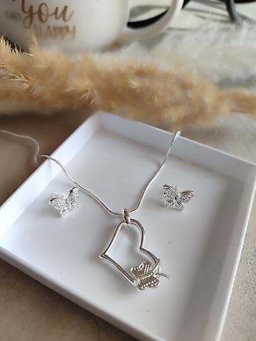 ogrlica sa leptirom: Set nakita,žig 925 Elegantni srebrni set sastoji se od: - Ogrlice sa — 4