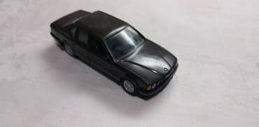 znacke otkup beograd: Gama BMW 735 i W.Gemany,fali z.zmigavac,3 tocka napukla — 1
