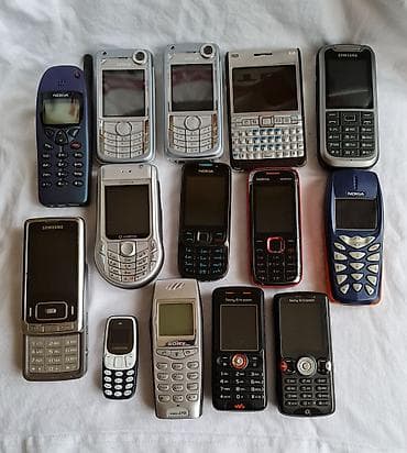 Kolekcija retro mobilnih telefona – više brendova i modela - na lalafo.rs Kolekcija retro mobilnih telefona – više brendova i modela -