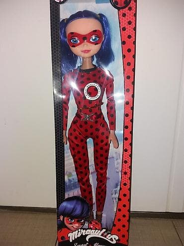 Lutka na baterije novo.
Visina 57cm.
 061/