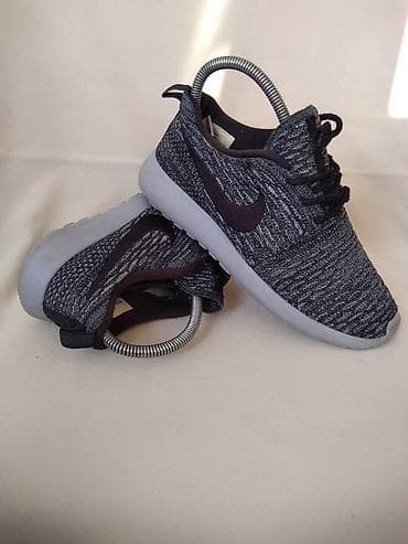 NIKE original zenske patike br 38, koriscene kratko. Duzina