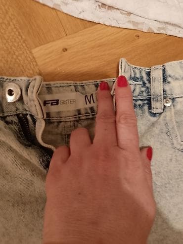 Ženska obuća: Denim šorts FB Sister – model sa lancima na stranicama - Brend: FB — 3