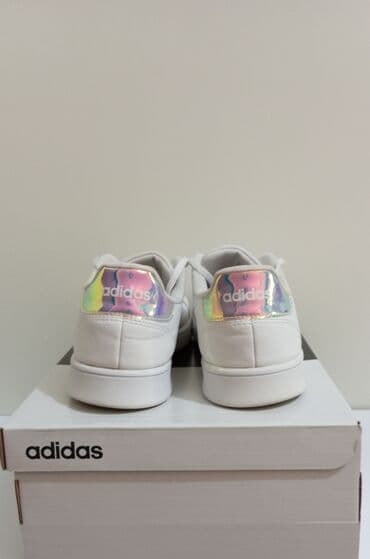 markirane zenske patike: Adidas, 39, color - White — 2