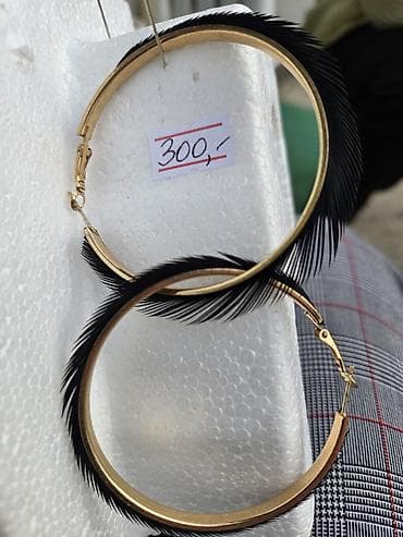 ps majice i bluze: Minđuše 200 i 300 din — 9