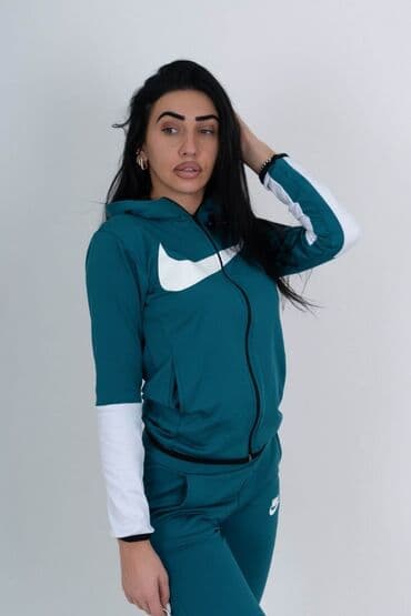 trenerke mokra likra prodaja: Cena 2,900
Mokra likra S, M, L, XL
8 boja — 20