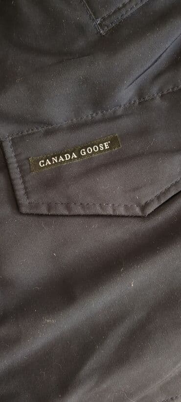 krzna za jakne: Canada Goose zimska parka, crna. - Model: klasična duga parka sa — 5