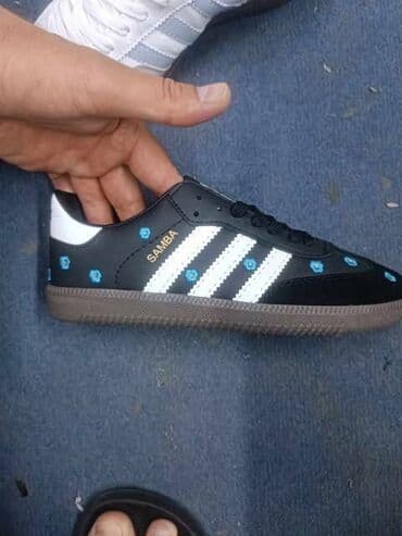 replay srebrne patike: Adidas
36 do 40 — 2