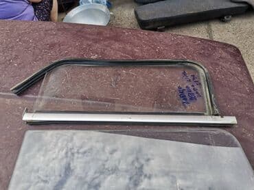 rolo zavesice za auto stakla: Staklo desnih zadnjih vrata Lada 2131 Niva produzena. Skinuto sa — 13