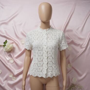 Women's Clothing: Elegantna čipkana bluza u krem/beloj nijansi - Materijal: bogata — 1