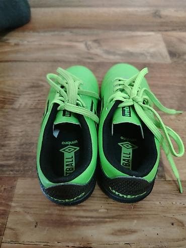 gumene cizme novi sad: Umbro futsal patike – fluorescentno zelene - Brend: Umbro - Model — 10