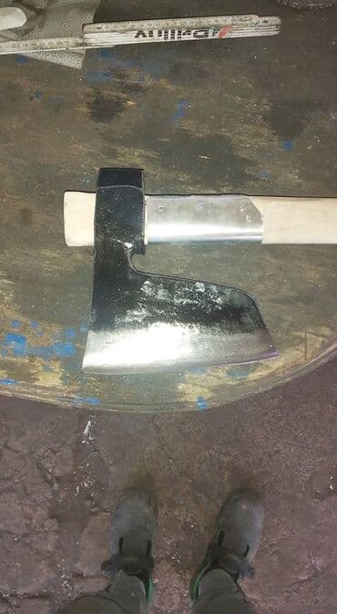 Pneumatski čekići: Sekira sa drvenom drškom - Glava: masivna čelična glava sa širokim — 4