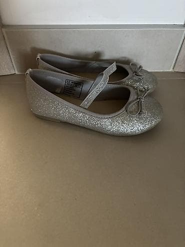 svecane haljinice za devojcice: Dečije baletanke, broj 28 – dva para. 1) Srebrne šljokičaste — 2