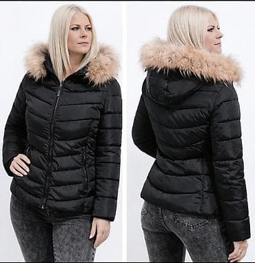 Ženska zimska jakna sa kapuljačom i krznom - Boja: crna - Kroj