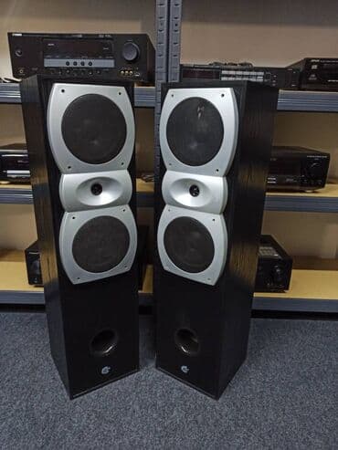 Microphones: CAT MBC 300 podnostojece kutije dupli basevi od 6 incha 2x180 wati — 4