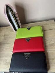 mona novčanici muški: Novčanici
1800 rsd +ptt 📌 — 8