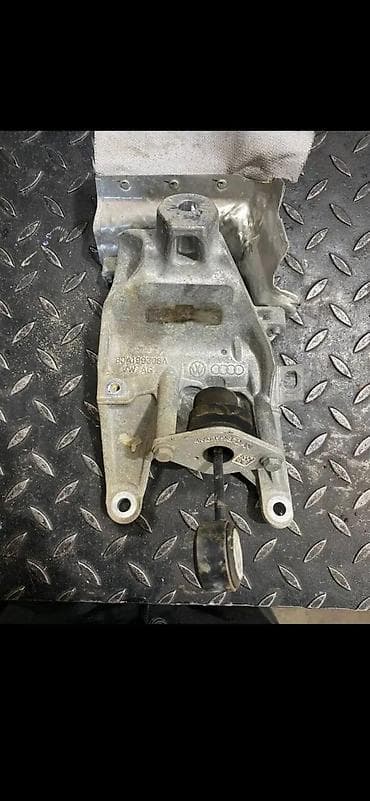 spaneri za vezivanje auta: AUDI Q5 80A 2018 NOSAC STOPA MOTORA 80A199308A 4M0199870AN | Audi a3 — 4