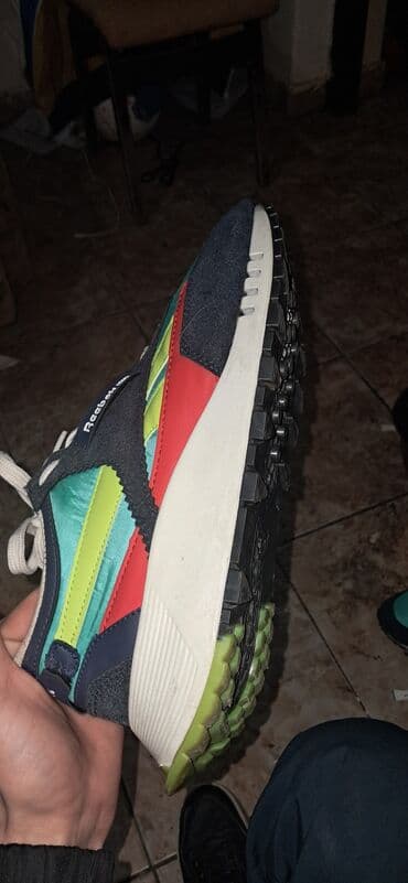 Donji delovi trenerke: Patike, Reebok, veličina - 44 — 1