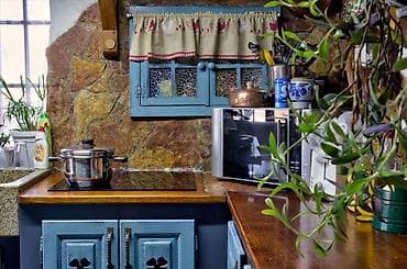 kuce becej: 280 kv. m, 10 soba — 3