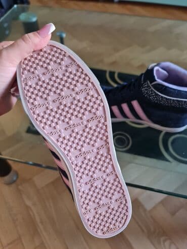 vm nike: Adidas, 39 — 1