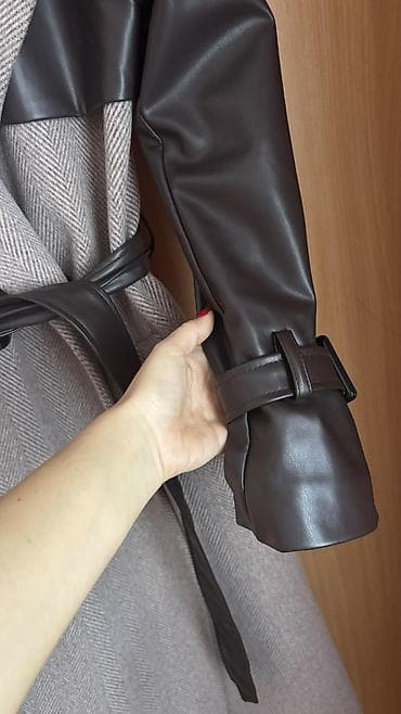 Donji delovi trenerke: Kaput S/M Nov jednom nošen velik je Širina ramena 42 dužina123 dužina — 4