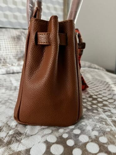 Personal Items: Elegant purse, Hermes, Material: Leather — 4