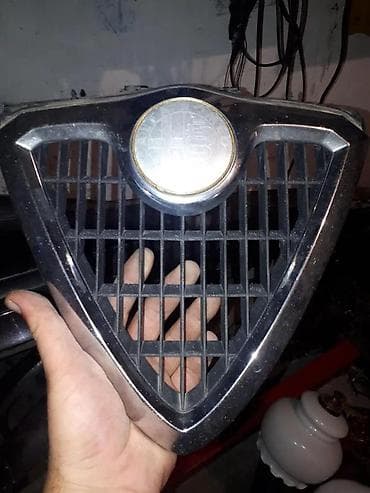 cerade za auto: ALFA 156 MASKA SA ZNAKOM | Maska sa znakom vise komada sa alfi 156 — 2