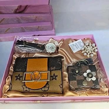 Aksesoari za kosu: Elegantan ženski poklon set – više varijanti Sadržaj seta (razlikuje — 4