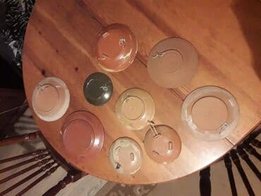 zastava srbije cena: ETNO stari zidni ukrasni tanjiri, bez oštećenja. Cena je svih 9 — 2