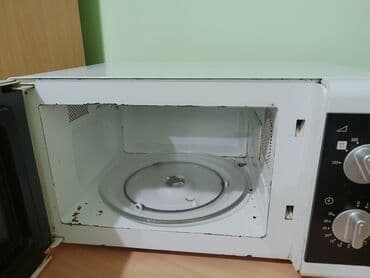 iphone 1: Mikrotalasna pecnica Potpuno Ispravna Saljem brzom postom ili licno — 2