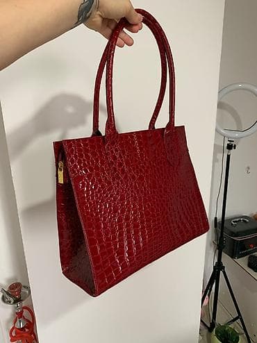 Lične stvari: Za sve info javite mi se
Jako kvalitetna torba — 1