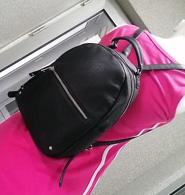 predire kozmetika cene: Crni ženski ranac – kompaktan i praktičan svakodnevni model. - — 5