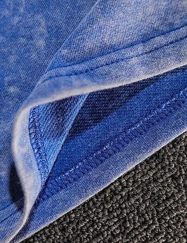 elegantne majice na bretele: Plava pamučna majica sa printom meda - Materijal: 100% pamuk (mekan — 3