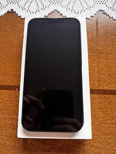 palić kamere: Apple iPhone 13 – crna boja 128gb - Ekran: 6.1" Super Retina XDR — 10