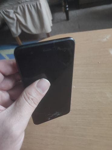 akg slusalice: Huawei P10 – 5.1" Full HD ekran - Pukao ekran, inace radi. U — 3