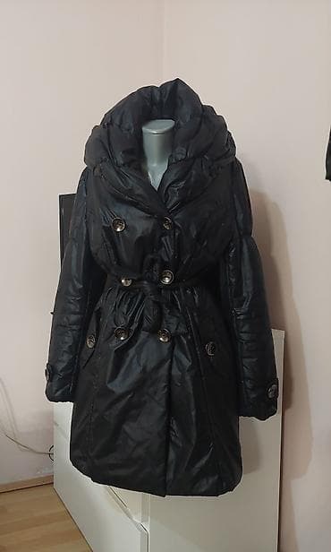 mona kaisevi: Ženska zimska jakna/kaput u crnoj boji - Model: puffer-parka sa — 3