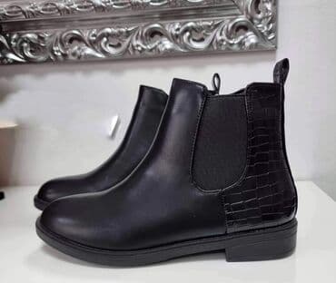 dona obuca: Od 36 do 41
2700din — 3