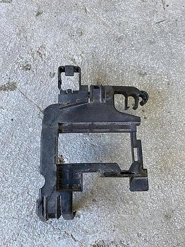 kokpit za volan: NOSAC KLEME ZA VOLKSWAGEN POLO - 6R0915345E | Nosac Akumulatora za — 2