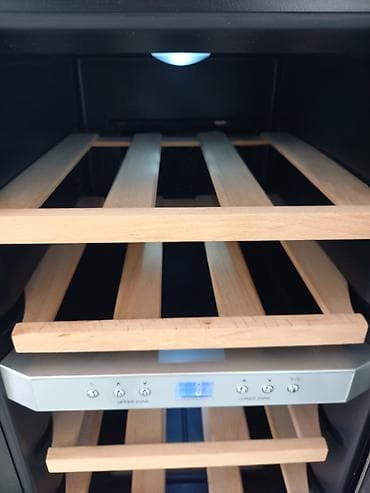 cd changer bluetooth adapter cena: Vinski frizider CaNdOr 220V Ispravan vinski frizider poznatog — 7