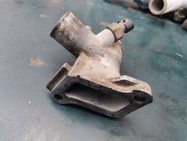 poklopac glave motora: Racva vode glave Lada 2121,21213,21214i Niva. Polovno, ocuano. Skinuto — 8