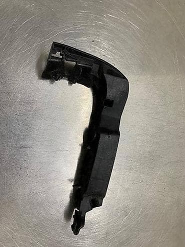NOSAC BRANIKA ZA AUDI A3 - 8V3807183A | Nosac prednjeg branika Audi na lalafo.rs NOSAC BRANIKA ZA AUDI A3 - 8V3807183A | Nosac prednjeg branika Audi