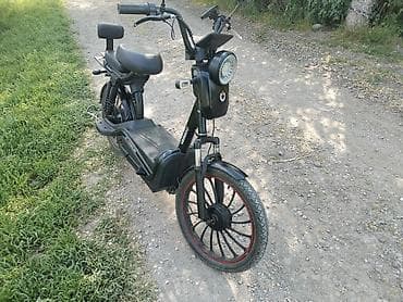 tricikli za odrasle novi sad: Električni motorcikl Veneco 35.000dinara Prodaje se sa punjacem Lepo — 4