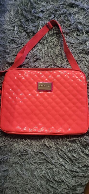 hit cene torbe: Elegantna torbica, Bershka — 3