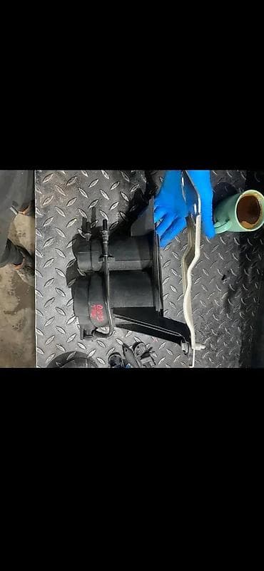 lovato prekidac za plin: AUDI Q5 2.0 TFSI DELOVI SEPARATOR ISPARENJA 8R0201799G | Audi q7 q5 — 3