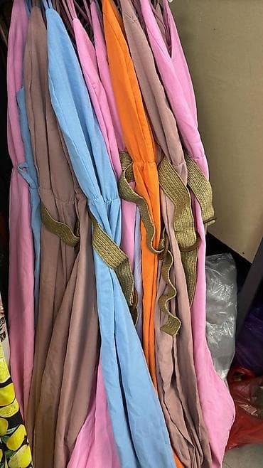 butik 13 zenski kompleti: #Kombinezon
Cena 2100
Uni vel.
V15 — 3
